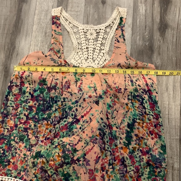 Floral & Knit tank Medium - Picture 3 of 9